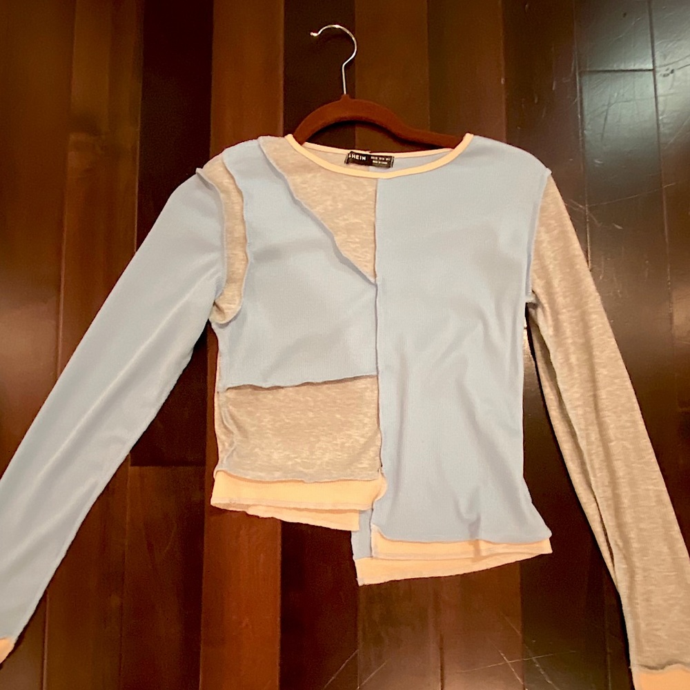 Long sleeve crop top